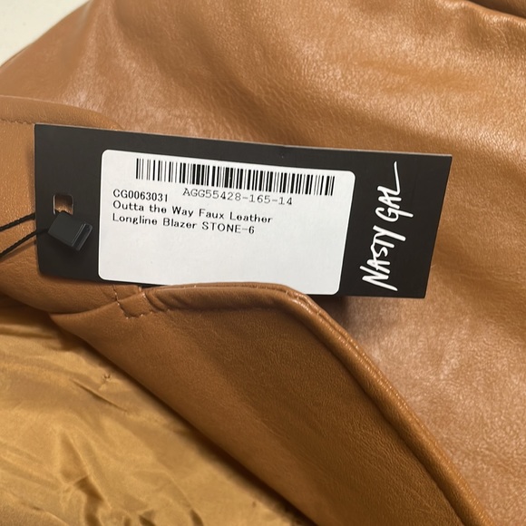 Donated 5/15 Nasty Gal oversized Outta the way vegan  blazer jacket, size 2 NWT - Picture 4 of 7